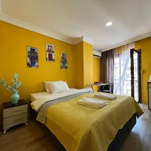 Apart Otel Avsin